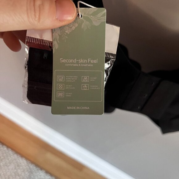 Second Skin Black Bra Scalloped Size Large NWT Wireless Lightly Padded - Picture 5 of 6